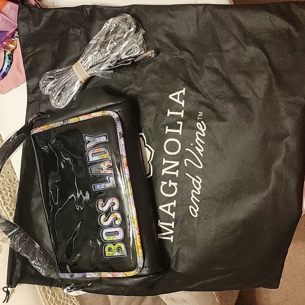 Magnolia Vine Boss Lady Hangbag NEW